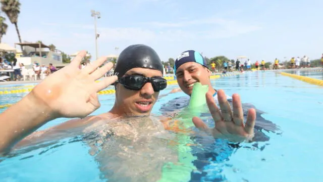 Personas con habilidades especiales participaron en torneo de natación [FOTOS]