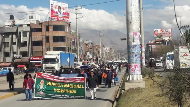 Huancayo: trabajadores de EsSalud inician paro indefinido en exigencia de aumento salarial