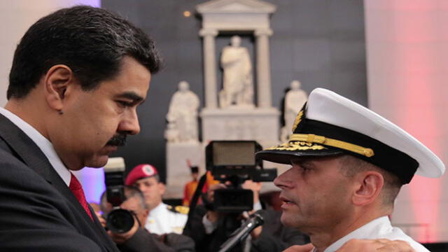 Remigio Ceballos (d) es uno de los militares de mayor confianza de Maduro. Foto: AVN