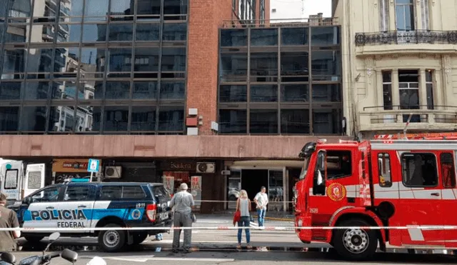 Voraz incendio en un hotel en Argentina deja un muerto y 33 heridos [VIDEO]