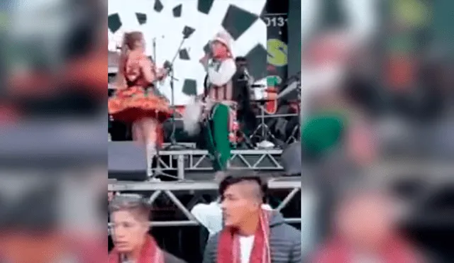 El imitador del reconocido ambulante pasó un bochornoso momento cuando realizaba una presentación durante un concierto folclórico