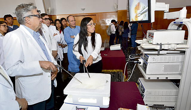 Harán operaciones de alto riesgo con equipo 3D en hospital de Arequipa