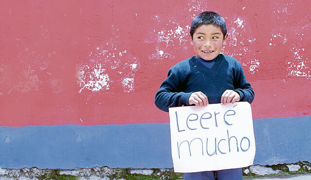 En el Perú, un niño no tiene hoy en su escuela bibliotecario a quien preguntarle cuantos libros le pueden prestar