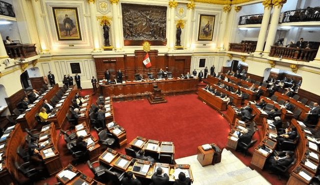 Pleno del Congreso aprueba moción que condena violencia contra la mujer
