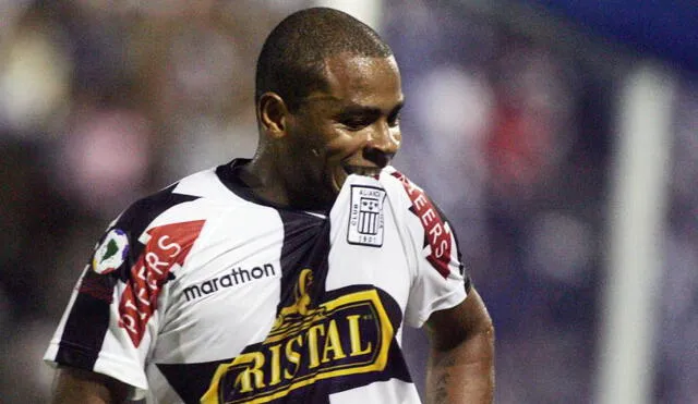 Wilmer Aguirre marcó un 'Hat-Trick' ante Estudiantes en la Libertadores del 2010.