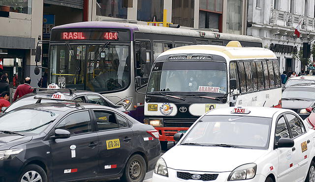 Este corredor ofrece 4 servicios y un recorrido de más de 70 km. Su tarifa es de 1,50 soles.