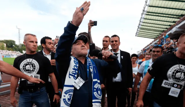 La extravagante presentación de Maradona en el FC Dinamo Brest
