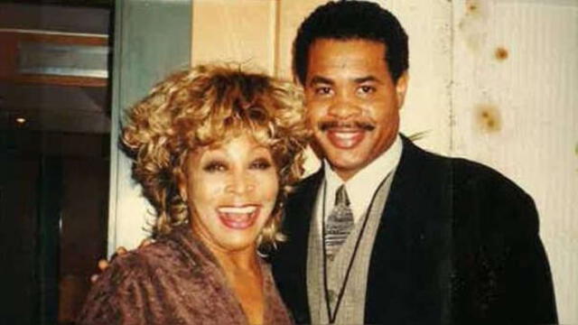Hijo mayor de Tina Turner se quita la vida con un disparo