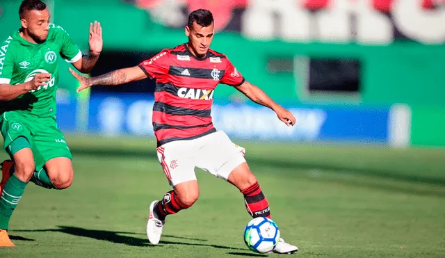 Miguel Trauco regaló estas dos asistencias de gol con el Flamengo [VIDEO]