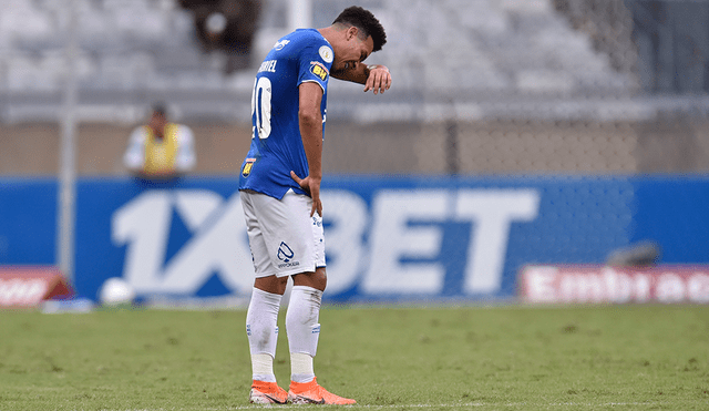 Cruzeiro cayó 2-0 ante Palmeiras y descendió por primera vez en su historia a la segunda división del Brasileirao.