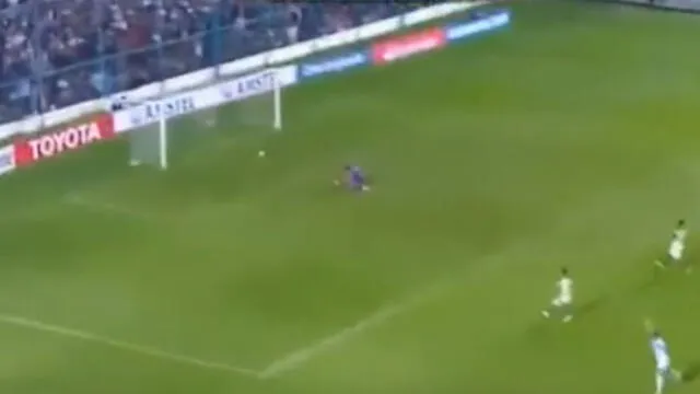 Atlético Nacional vs Atlético Tucumán: Leandro Díaz anota el 1-0 tras blooper del arquero [VIDEO]