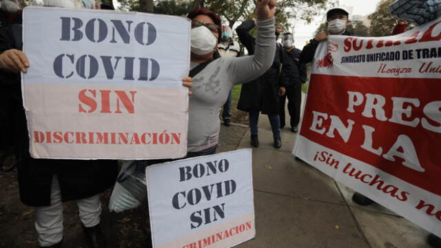 Protesta del sector salud por mejoras en el sistema. Créditos: Jorge Cerdán / La República.