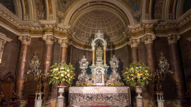 Indigente denunció violación sexual por sacerdote dentro de la Catedral de Santiago de Chile