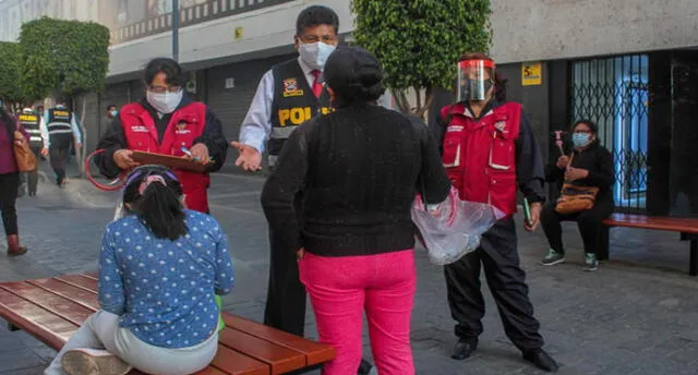 Personas fueron intervenidas en el Cercado de Arequipa durante un operativo de disuasión. Foto: Municipalidad de Arequipa.