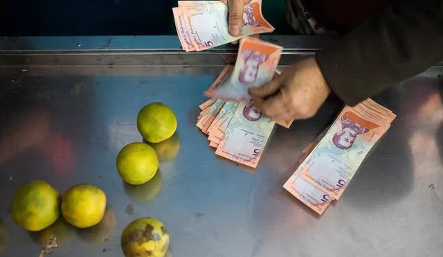 Venezuela: cada vez que sube el salario mínimo se puede comprar menos comida 