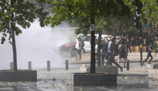 Las fotos que reflejan un Chile en crisis y colapsado por la violencia. Fotos: Jorge Cerdán
