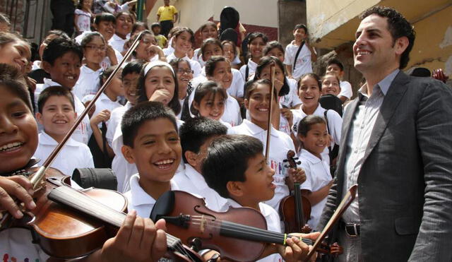 Juan Diego Flórez: Sinfonía por el Perú debuta con su primer disco navideño (FOTOS)
