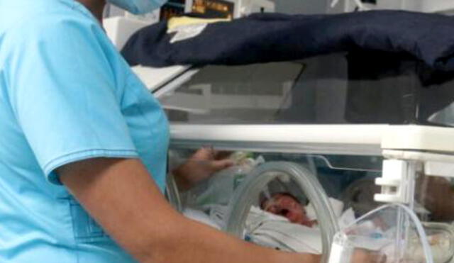 Abandonan a bebé prematuro en baño de hospital