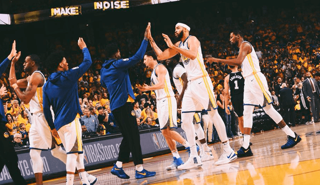 Warriors derrotó a Spurs y sacó ventaja por los Playoffs de la NBA