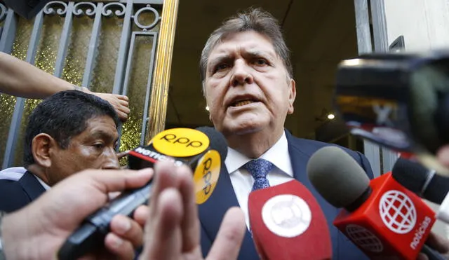 Alan García arremete contra dos parlamentarios y dos nuevos ministros