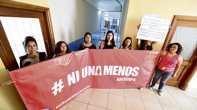 Colectivos de Arequipa y Cusco protestan por violación a empadronadora  y responsabilizan al INEI