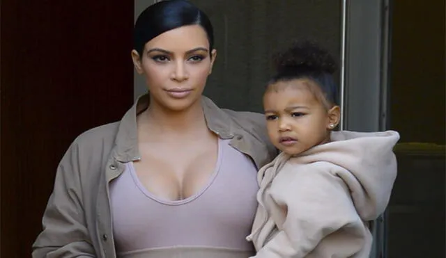 Kim Kardashian: hija de tres años de la celebridad se enfrenta con los paparazzis [VIDEO]