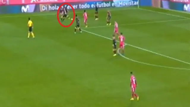 Advíncula la recuperó y su compañero cometió garrafal error para el gol de Girona [VIDEO]
