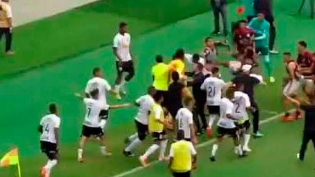 Corinthians sub-20: Salvaje golpiza contra el arquero rival tras perder semifinal [VIDEO] 