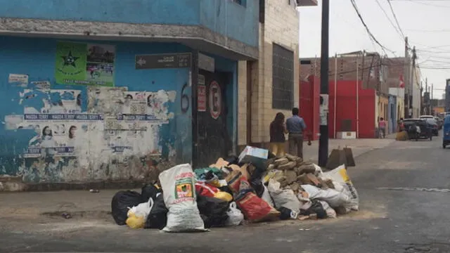 #YoDenuncio: calles del Rímac lucen llenas de basura [FOTOS]