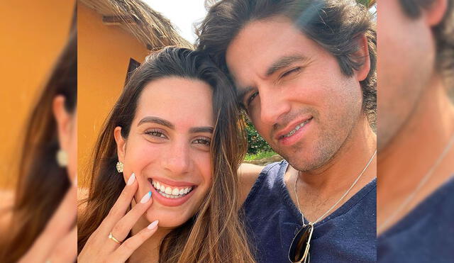 La joven presumió su anillo de compromiso en una foto compartida por el hermano de las Cayo en redes sociales. Foto: Macs Cayo/Instagram