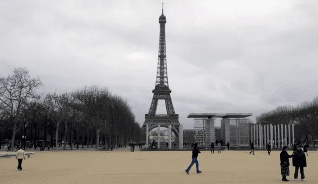 La norma aplica para mercados al aire libre y los lugares turísticos más visitados en París. (Foto: EFE)