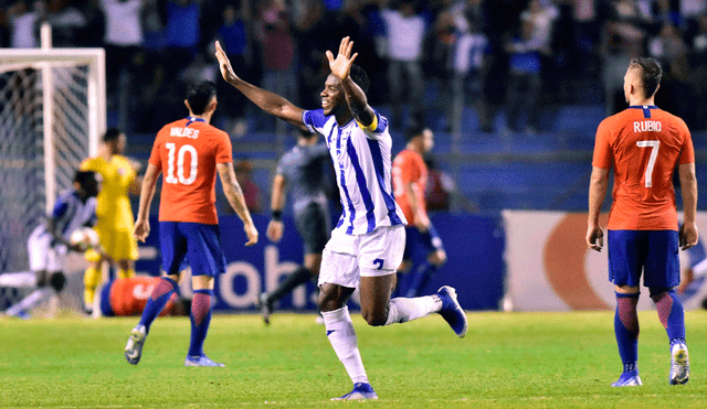 En Chile calificaron de "equipo mediocre" a la selección de Honduras, que venció a la Roja en un partido amistoso. | Foto: EFE