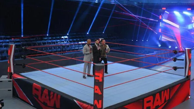 WWE volverá a hacer Raw y SmackDown en vivo