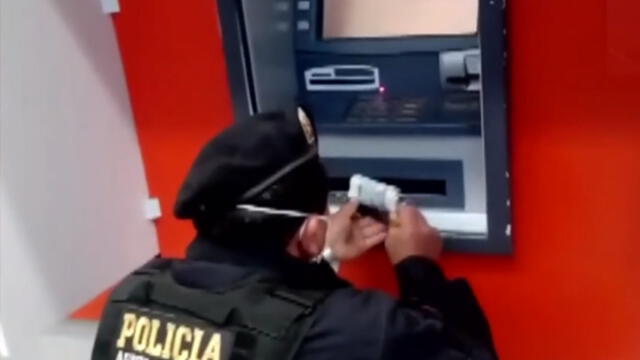 Policía encontró regletas en cajeros y recuperó varios billetes. (Foto: Captura de video / América Noticias)