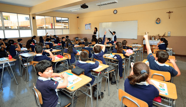 Escolares en México volverían a clases en agosto