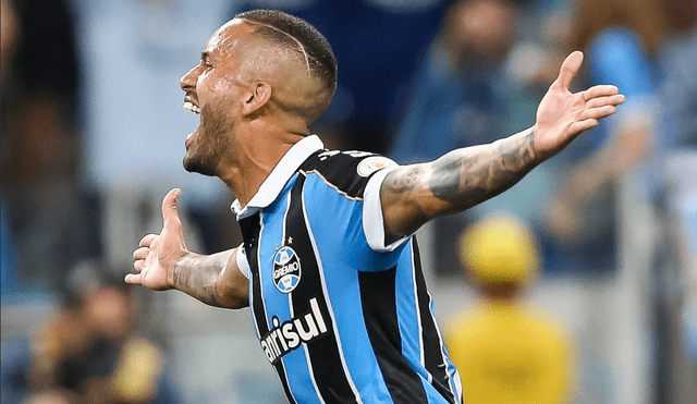 Gremio venció 2-0 al Inter y complicó las chances del equipo 'Colorado' de alcanzar un cupo para la Copa Libertadores. Foto: Twitter Brasileirao.