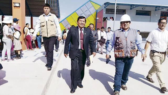 Zenón Cuevas parte a China en busca de inversiones para Moquegua