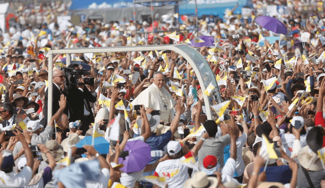 Papa Francisco se despidió del Perú tras multitudinaria misa en Lima [FOTOS y VIDEOS]