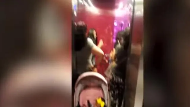 'El Wasap de JB' parodia de enfrentamiento por bebé en ascensor [VIDEOS]