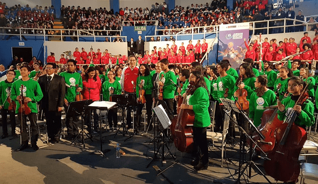 La etapa final de la XXVII edición de los Juegos Deportivos Escolares Nacionales se inauguraron en una ceremonia desarrollada en el Coliseo 'Manuel Bonilla' de Miraflores.