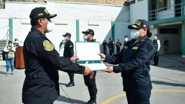 Reconocen a policías por cumplir buenas funciones en la región Lambayeque.