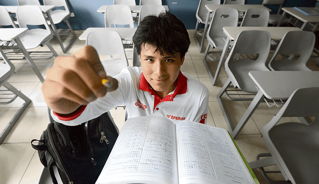 Genio peruano pide ayuda para seguir estudiando