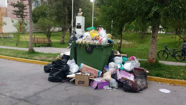 Arequipa: vecinos  reclaman por acumulación de basura 