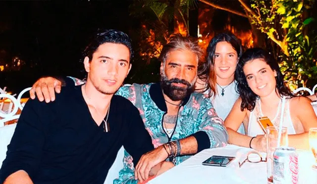 Alejandro Fernández junto a sus hijos Fernando Jr., Camila y Valentina. Foto: Instagram