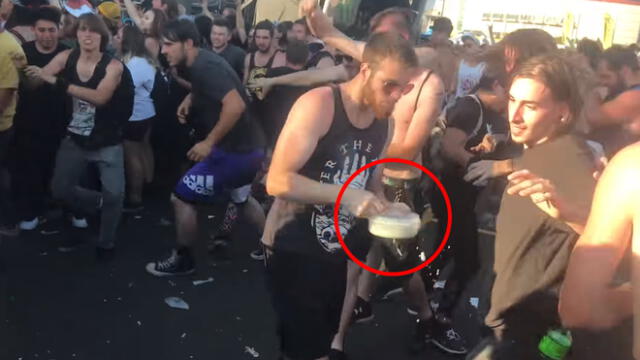YouTube: trató de comer cereal con leche durante concierto de metal y este fue el resultado