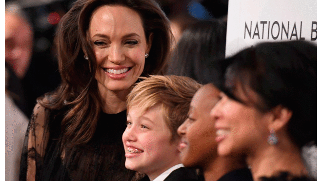 Hija de Angelina Jolie inicia cambio de sexo con tratamiento hormonal