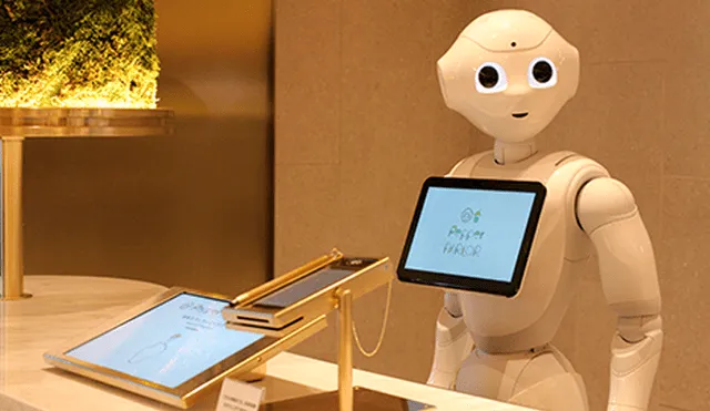 Robots Peppers atienden cafetería en Shibuya, Japón. Foto: Rankingbox.