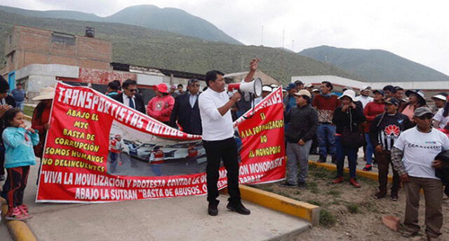 Denunciarán a dueños de minivanes si bloquean vías en Arequipa