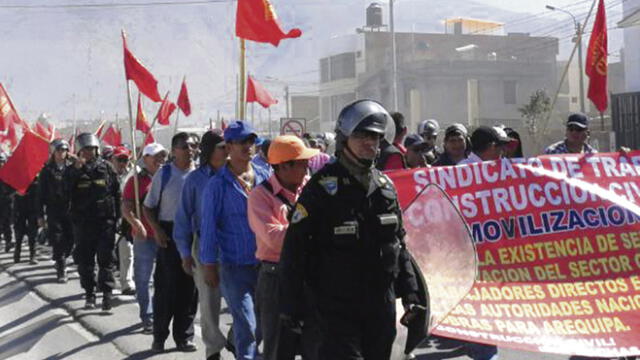 En Arequipa protestan por hospital y nueva vía a Cono Norte