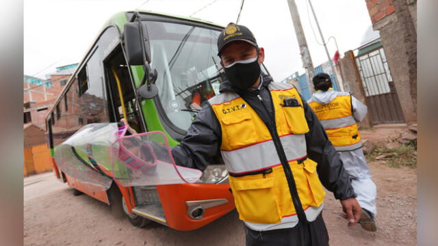 Fiscalizadores encontraron una serie de irregularidades en las unidades de transporte. Foto: Municipalidad de Cusco